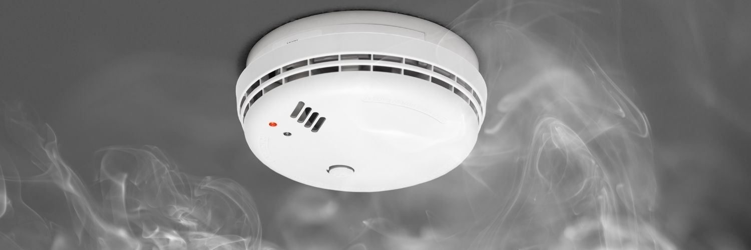 Close up of white smoke alarm